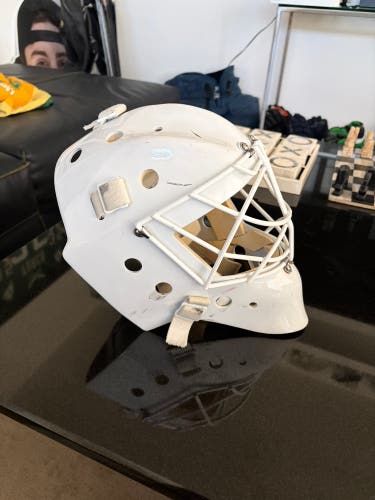 Vaughn Pros Choice Goalie Mask