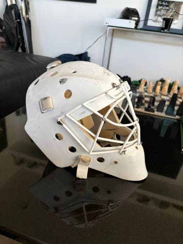 Vaughn Pros Choice Goalie Mask