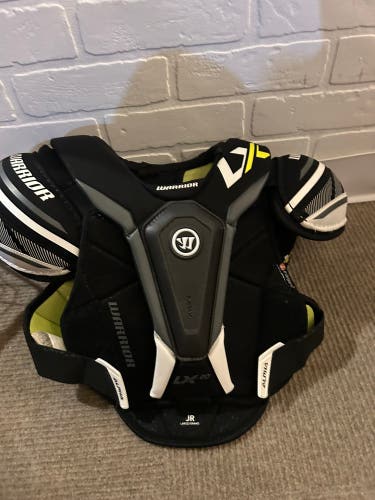 Men's Large Junior Warrior ALPHA LX 20 Shoulder Pads (Used)