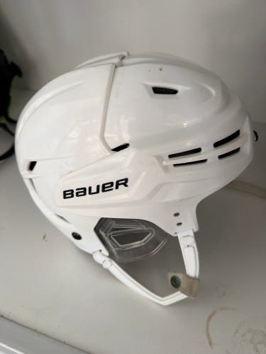 Small Bauer Re-Akt 65 Helmet (Used)