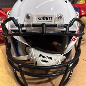 USED SCHUTT VENGEANCE PRO - MEDIUM - WHITE