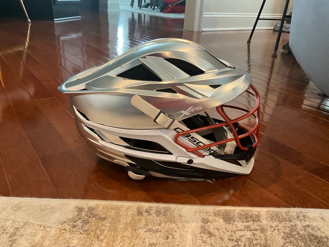 Youth Cascade XRS Helmet (Used) SEND OFFERS!! WILLING TO NEGOTIATE.