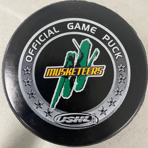 Sioux City Musketeers puck USHL