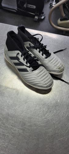 Used Adidas Soccer Indoor Shoes Grey Junior 04.5 11497-S000155865