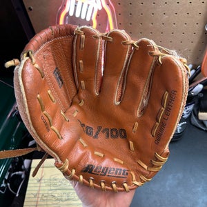 Regent XG/100 Baseball Glove RHT, 10" (Used)