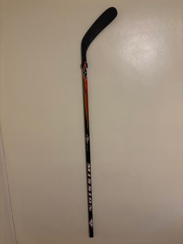 Mission Fuel 120 AG Senior Ice Hockey Stick 58” RH 100 Flex Boyes Curve