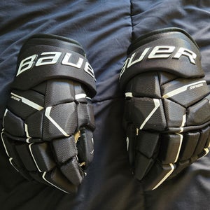 Bauer Supreme M5 Pro Gloves 15" (Like New)