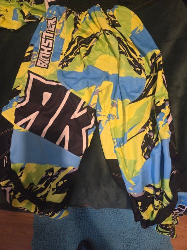 Rink rat sr large roller hockey pants