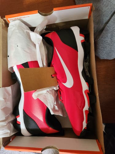 Red Men's Size M 11.5 (W 12.5) Adult Nike Low Top Molded Cleats (New)