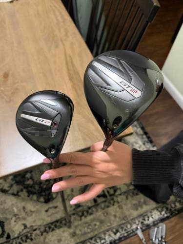 2024 Titleist GT2 Right Handed Driver and 2024 Titleist gt2 3 wood (used)