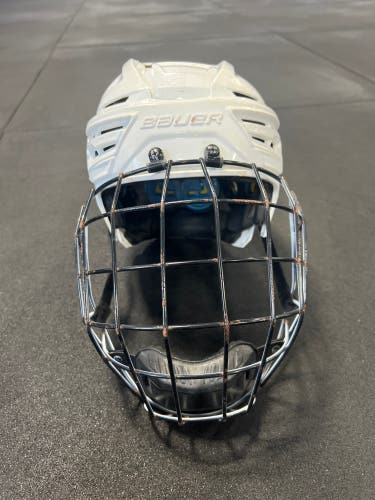 Large Bauer Re-Akt 100 Helmet (Used)