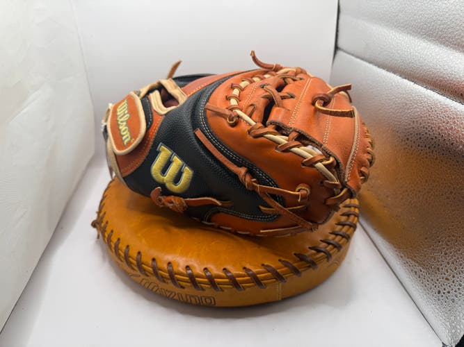 Catcher's RH Wilson A2000 1790 Baseball Glove 34" (Used)