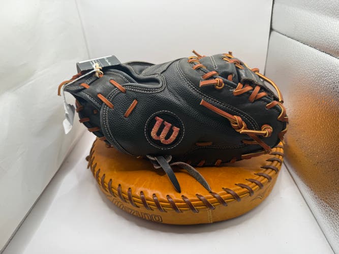 Catcher's RH Wilson A2000 M1 Baseball Glove 33.5" (Used)