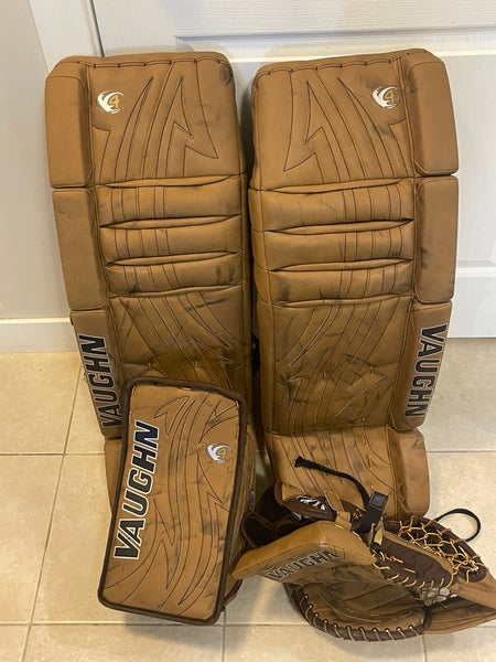 34" Vaughn V4 7600 pro custom goalie pads glove blocker