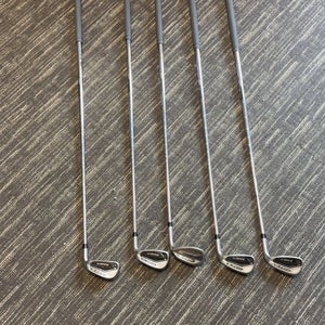 Men's 2018 Cobra King F8 Right Handed Iron Set Regular Flex (5 Clubs) #7 - #9, PW, GW Graphite/Steel