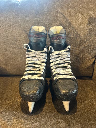 Bauer Vapor Hyperlite 2 Hockey Skates Fit 1 Size 7 (Used) with Superfeet and FLY-TI blades