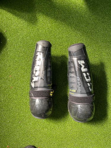 Senior CCM Tacks XF Pro 15" Shin Pads (Used)