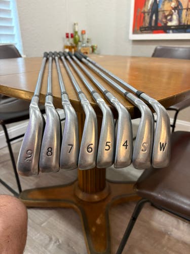 Men's 2016 Ping 2016 G Right Handed Iron Set Regular Flex (8 Clubs) #4 - #9, PW, SW Steel Shaft