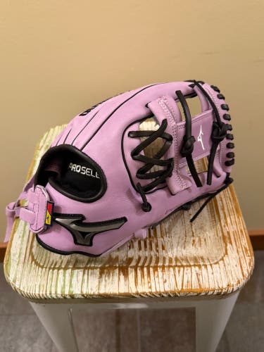 2025 Mizuno Pro select RH Softball Glove 12" (New)
