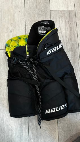 Junior Small Bauer HP Elite Hockey Pants Pro Stock (Used)