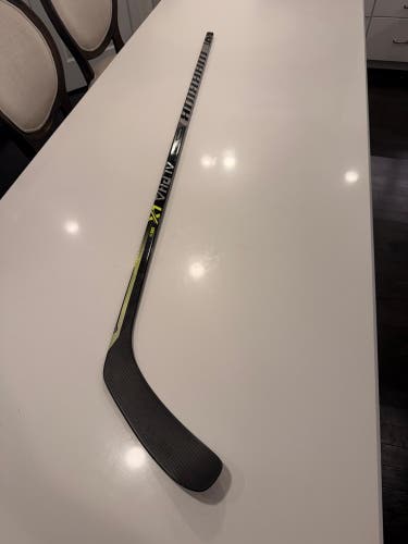 Senior Warrior Alpha LX Pro Left Hand Hockey Stick Toe Pattern 90 Flex (Used)