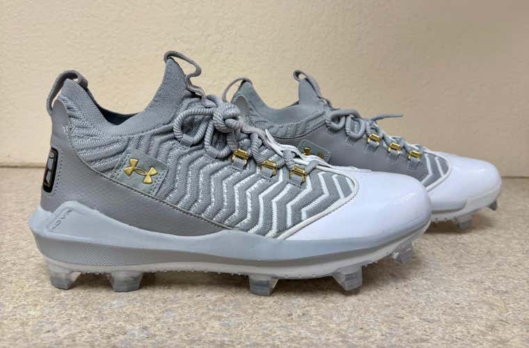 Under Armour Harper 9 Pro Baseball Cleats. White/Gray with Gold accents. Men’s 13 NEW