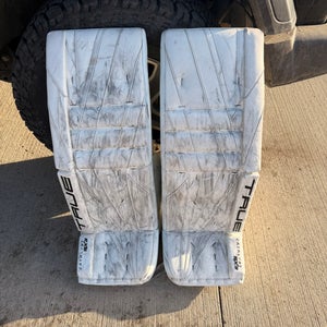 34" True Catalyst 9X3 Goalie Leg Pads (Used)