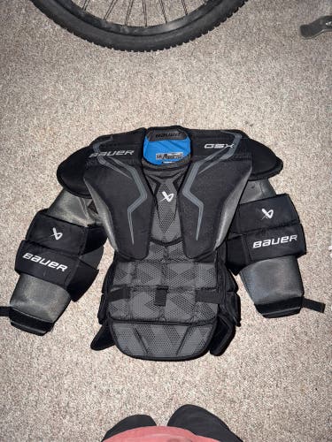 Small Bauer GSX Goalie Chest Protector (Used)