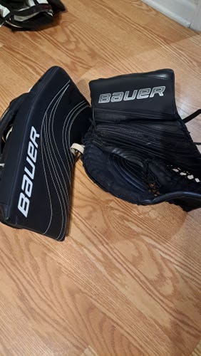 Bauer RX8 Limited Edition glove and RX6 blocker Regular (Used)