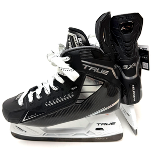 True Catalyst 9X4 Skates Size 7 Regular w/Steels