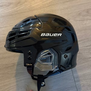 Large Bauer Re-Akt Helmet (Used)