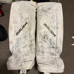 Medium Bauer Vapor X700 Goalie Leg Pads (Used)