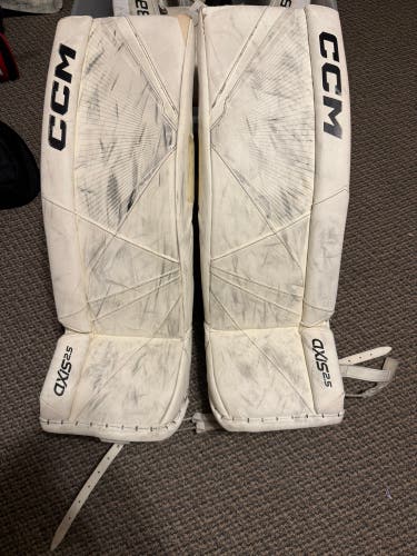 28" CCM Axis 2.5 Goalie Leg Pads (Used)