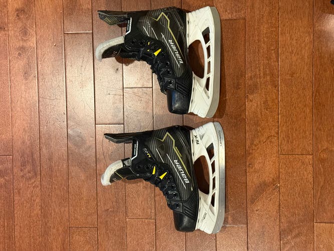 2024 Bauer Supreme M40 Hockey Skates Regular Width Size 2 (Used)