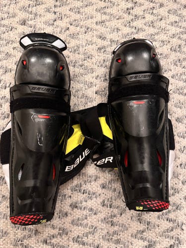 Junior Bauer Vapor 12" Shin Pads (Used)