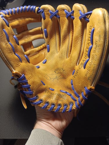 Spalding RH Players Series Baseball Glove (Used)
