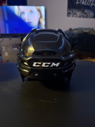 Medium CCM Tacks 910 Helmet (Used)