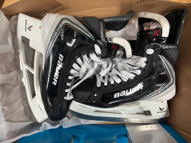 Black/Gray 2025 Bauer Vapor XLTX Pro+ Hockey Skates Narrow Width 10 (New)