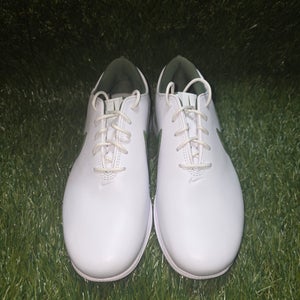 Nike Air Zoom Victory Tour 2. Size 8.5