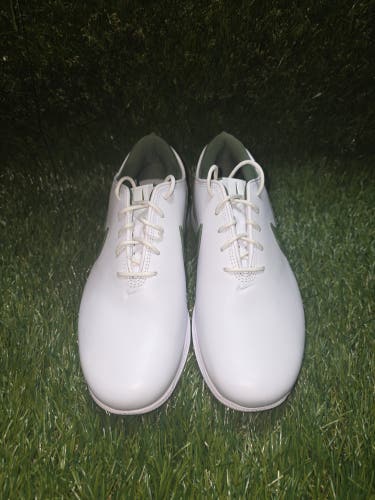 Nike Air Zoom Victory Tour 2. Size 8.5