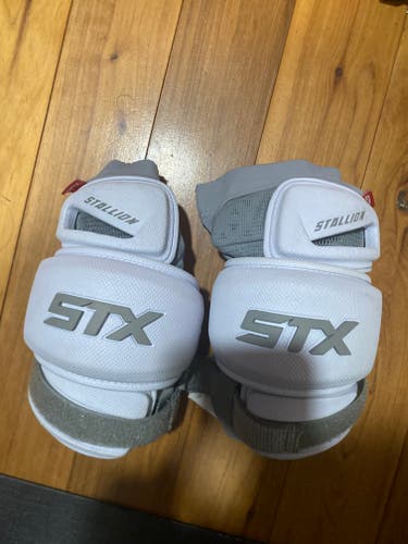 Large Adult STX Stallion 1k Arm Pads (New)
