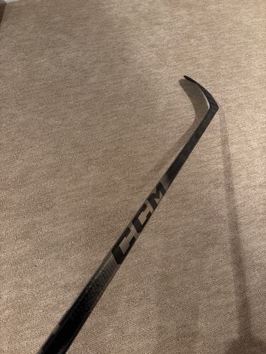 Intermediate CCM Ribcor Trigger 10 Pro Right Handed Hockey Stick P28 55 Flex (Grey/black) (New)