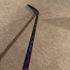 Intermediate CCM Ribcor Trigger 10 Pro Right Handed Hockey Stick P28 65 Flex (New)