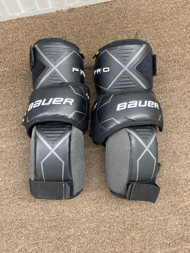 Bauer Pro Knee Pads INT