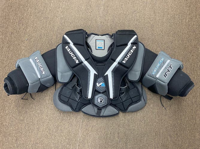 Medium Vaughn Velocity V9 Goalie Chest Protector (Used)