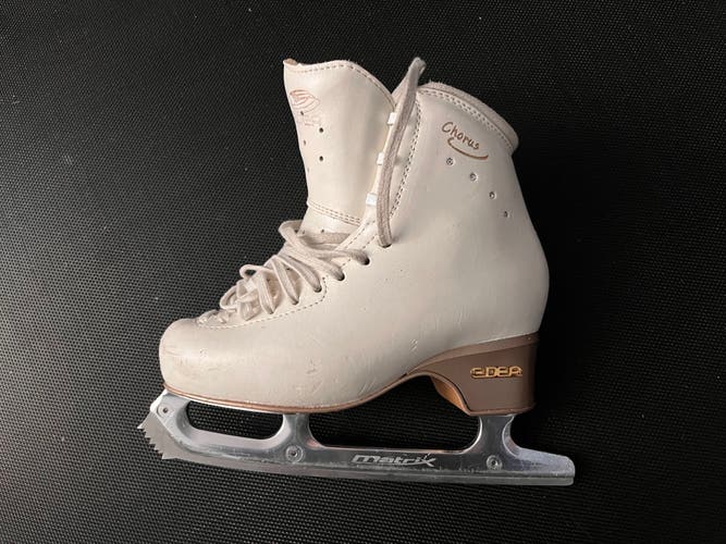 EDEA chorus Figure Skates B Junior 3.5 (Used)
