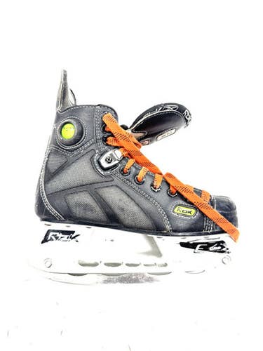 Used Reebok 9K Junior Hockey Skate Junior 04.5 11860-S000304346