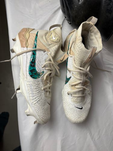 White Men's Size M 10.5 (W 11.5) Adult Nike Alpha Huarache NXT High Top Metal (Used)