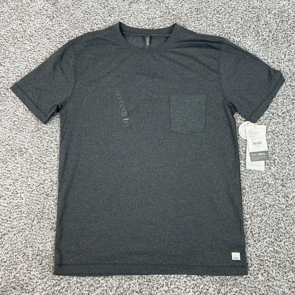 Vuori Shirt Men Medium Heather Grey Tradewind Performance Tee Pocket Athletic V6