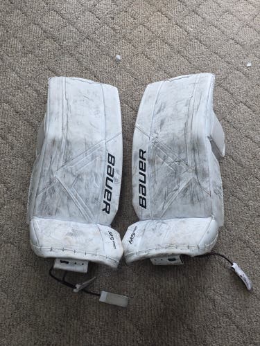 30" Bauer Supreme M5 Goalie Leg Pads (Used)